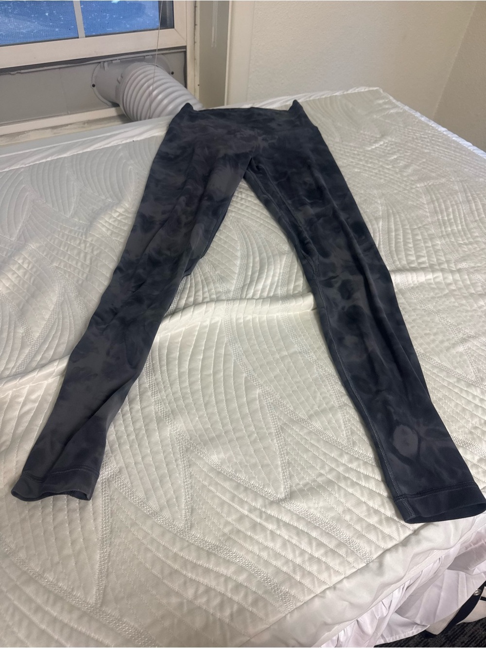 lululemon athletica Black & Gray Tie-Dye High-Rise Leggings - Picture 3 of 4